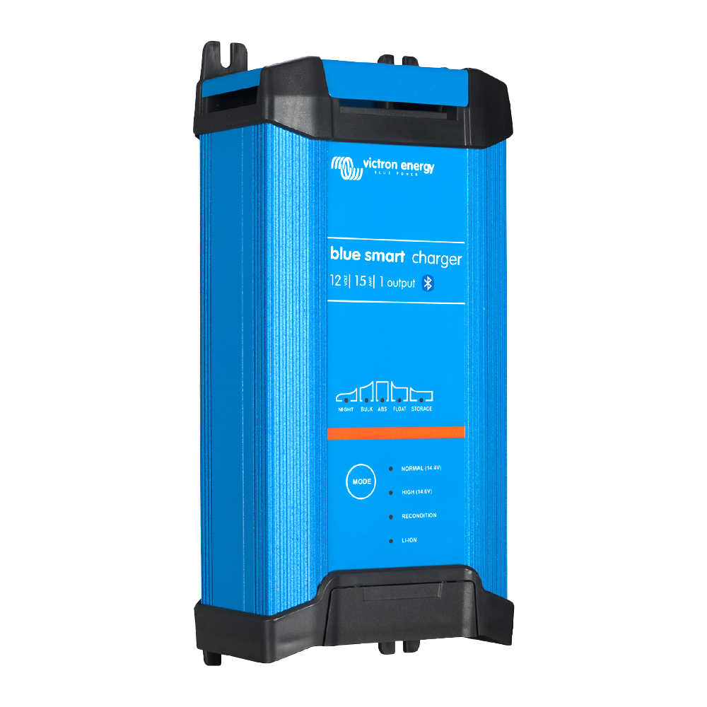 Încărcător Victron BlueSmart 12/15 IP22 - 3 Ieșiri cu Bluetooth
