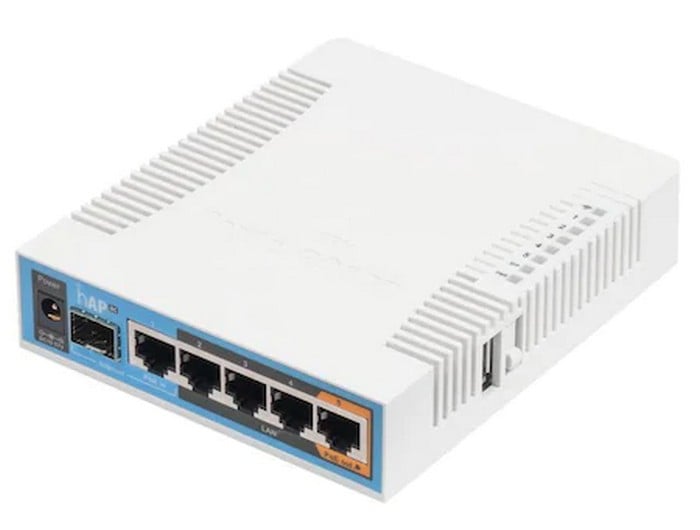Router MikroTik Dual-Band AC cu PoE și USB