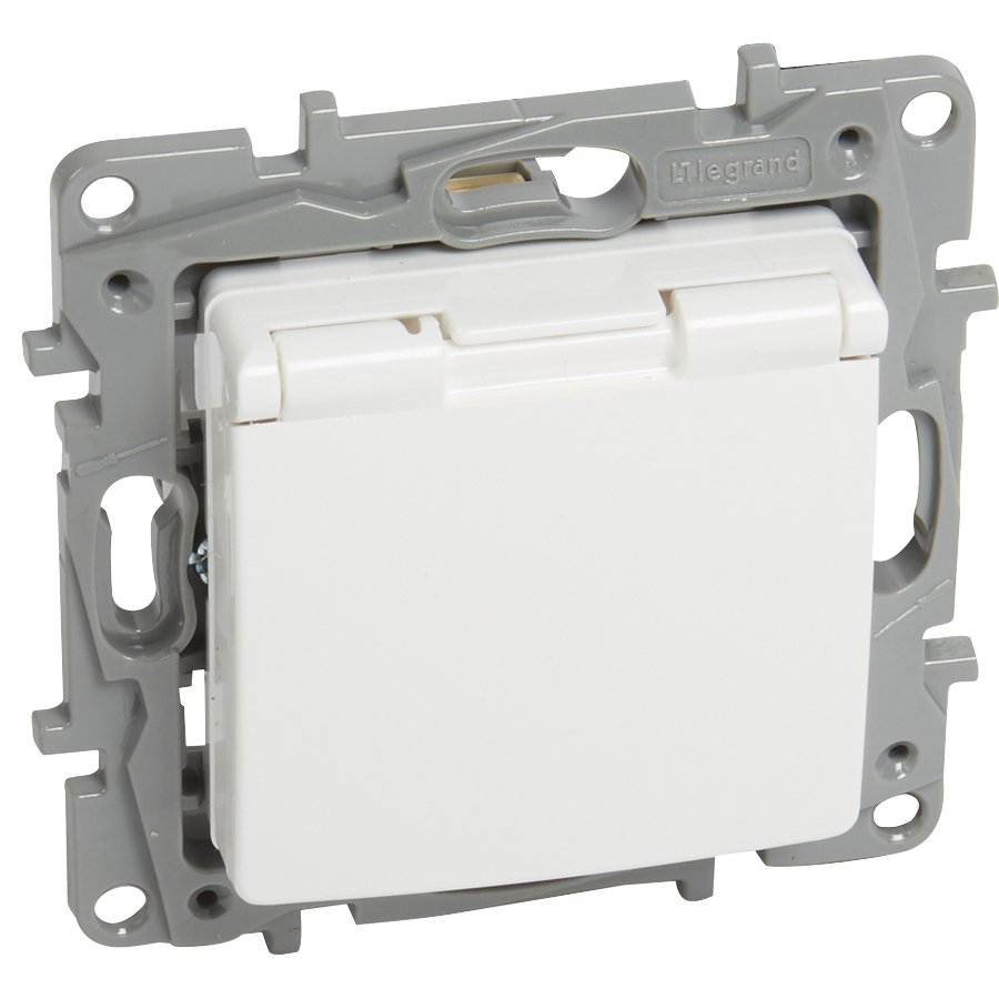 Priza schuko simpla cu protectie mecanica, cu capac, alba Niloe Legrand 764532