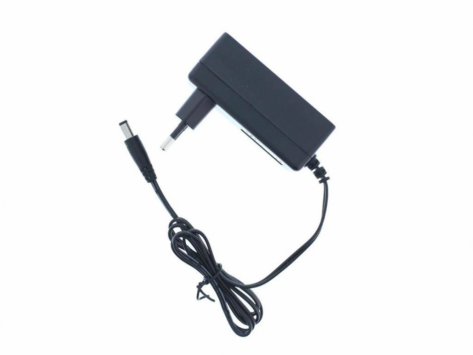 Alimentator OEM 12V 2A 5.5x2.1mm - Siguranță