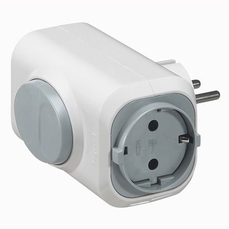 Adaptor 2 Iesiri Legrand cu Buton Extragere