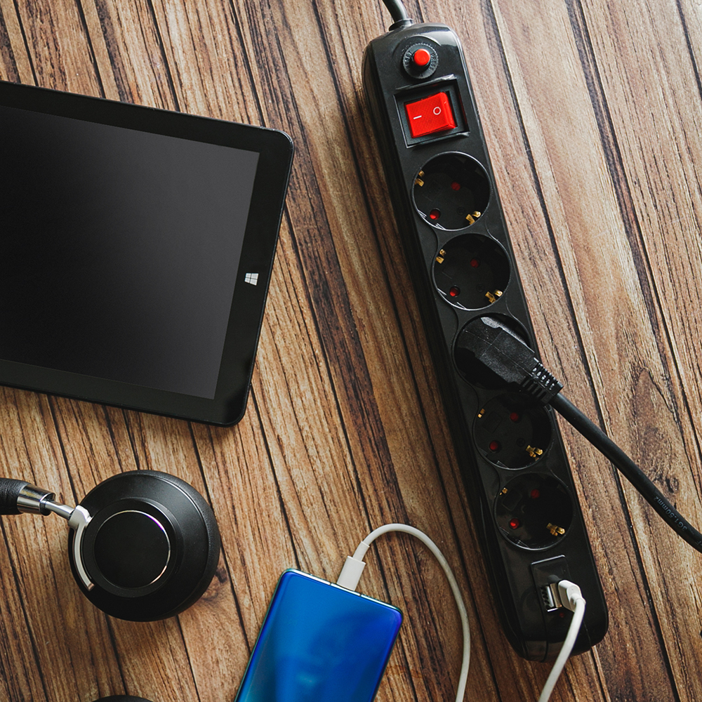 Prelungidor Spacer 5 Prize + 2 USB, 3500W, 1.8m - Negru - imagine 6
