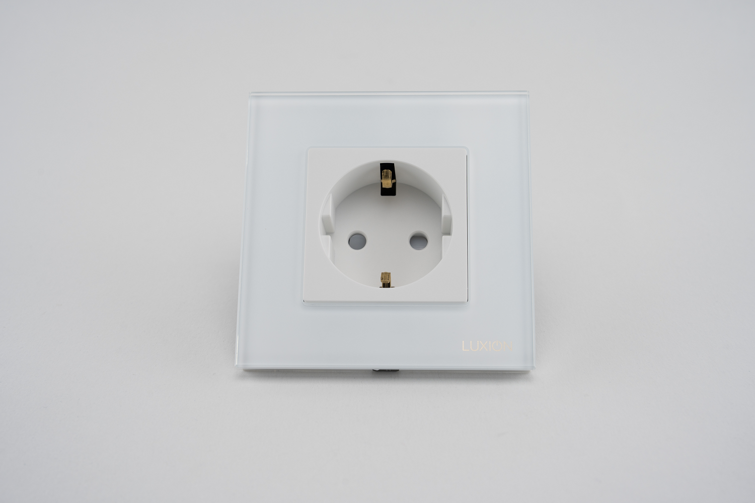 Priza Simplă Sticlă LUXION IP45 - imagine 5