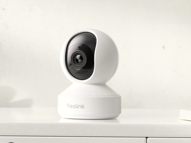 Cameră Supraveghere WiFi Reolink E340 8MP - Detectare Inteligentă