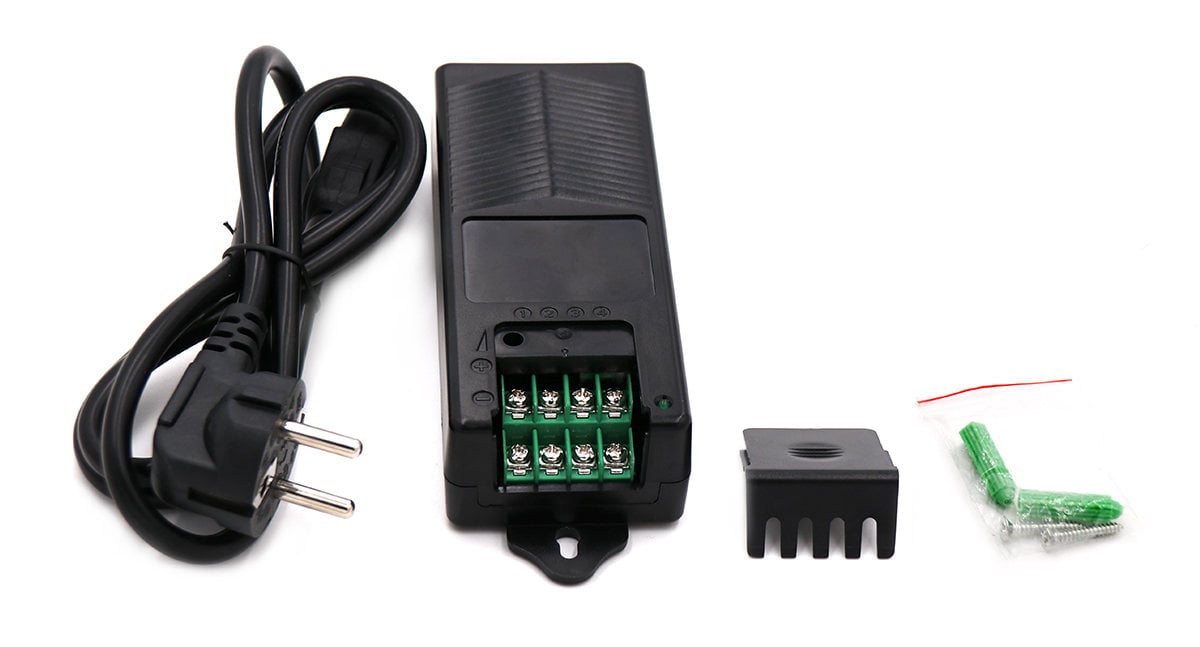 Alimentator Safer 12V 5A 4 Iesiri CCTV