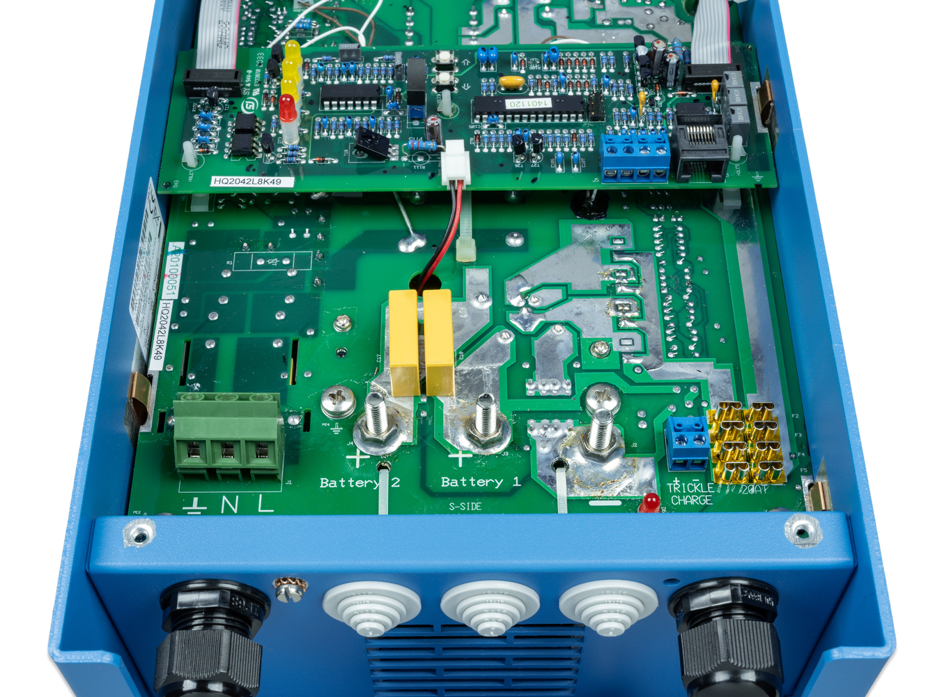 Încărcător Victron Phoenix 12/30 IP21 - 30A Smart pentru Baterii - imagine 7